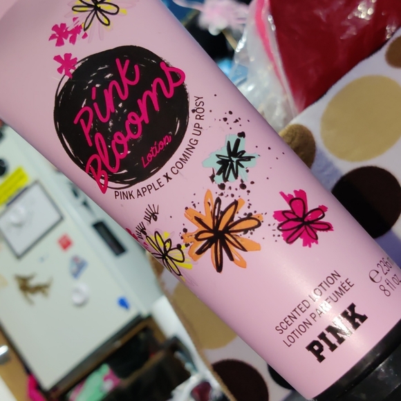 PINK Victoria's Secret Other - PINK BLOOMS